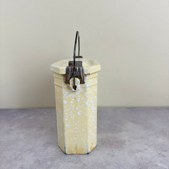 Vintage French Enamel Lunch Box Pail Kitchen Decor Graniteware Enamelware Yellow - Picture 5 of 13